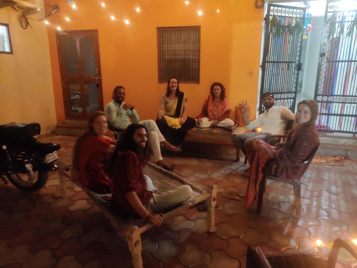 Nidhivan Homestay Vrindāvan Zewnętrze zdjęcie