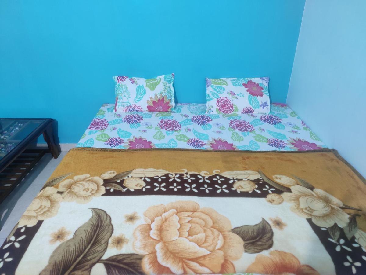 Nidhivan Homestay Vrindāvan Zewnętrze zdjęcie