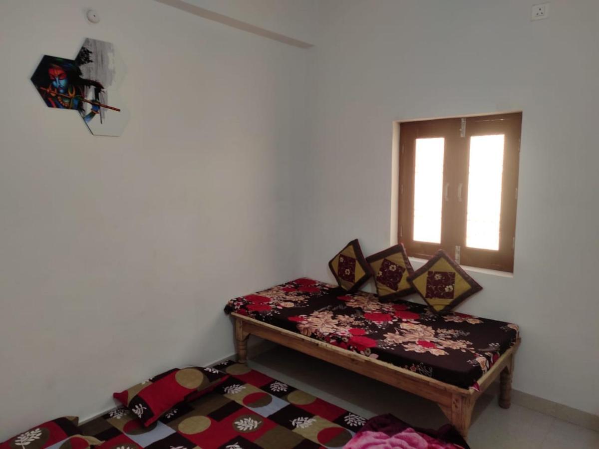 Nidhivan Homestay Vrindāvan Zewnętrze zdjęcie
